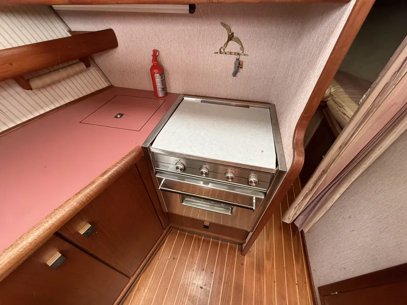 Slide: The Image of Bayliner 32 1987 - 7959711