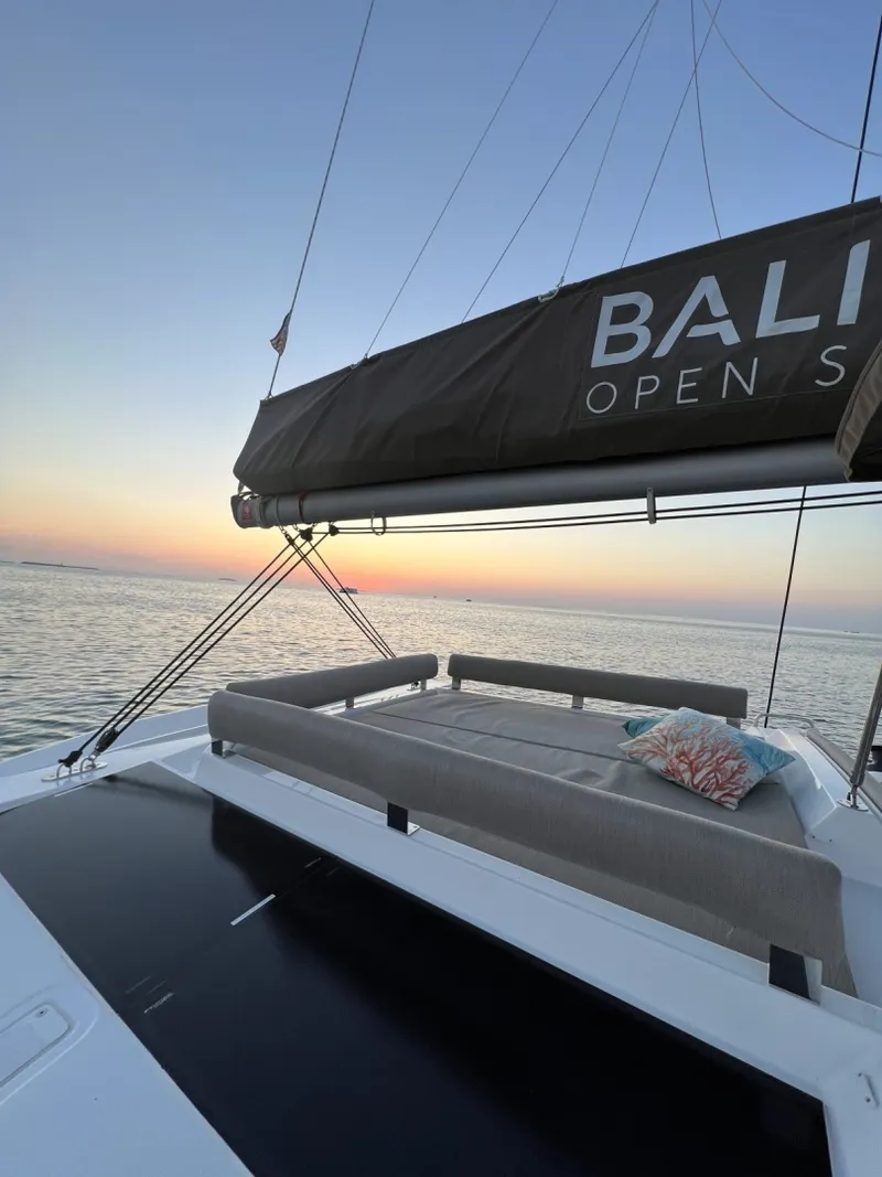 Slide: The Image of Bali 4.2 2023 - 7959953