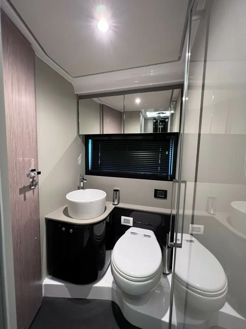 Slide: The Image of Azimut Atlantis 51 2025 - 7959985