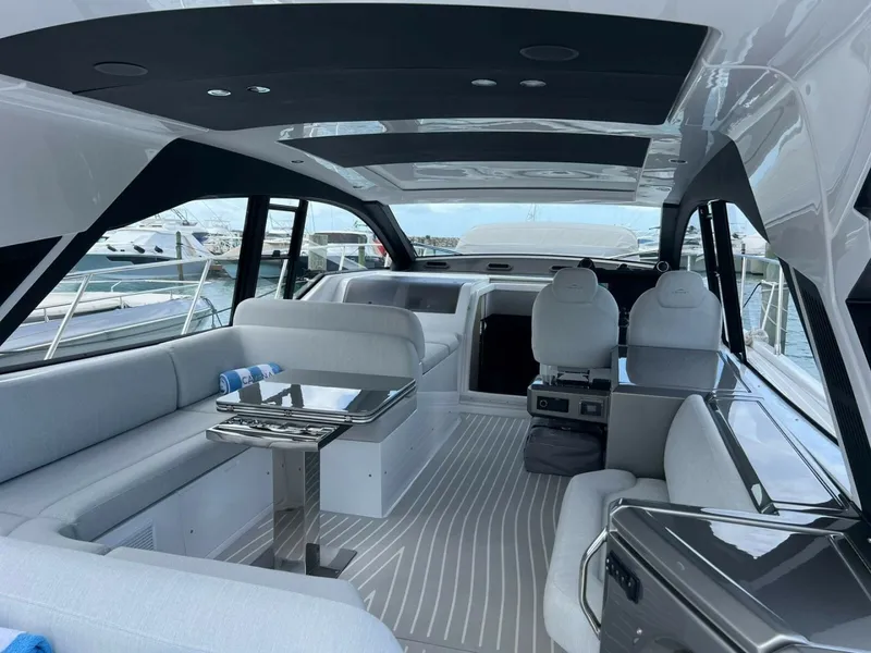 Slide: The Image of Azimut Atlantis 51 2025 - 7959978