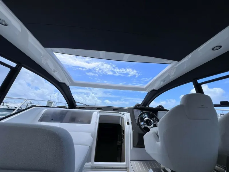 Slide: The Image of Azimut Atlantis 51 2025 - 7959976