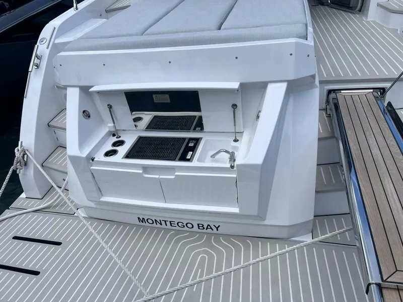 Slide: The Image of Azimut Atlantis 51 2025 - 7959973