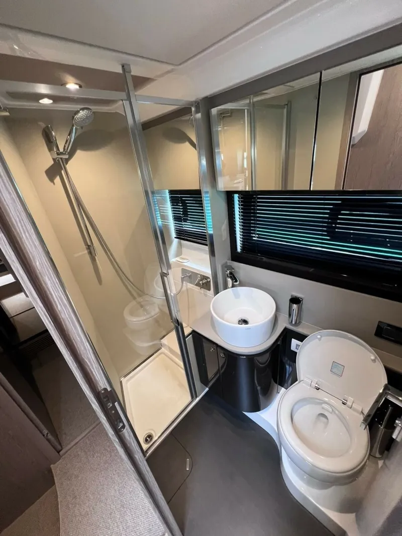 Slide: The Image of Azimut Atlantis 51 2025 - 7959999