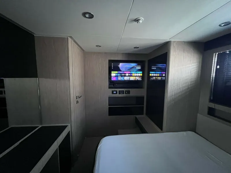 Slide: The Image of Azimut Atlantis 51 2025 - 7959988