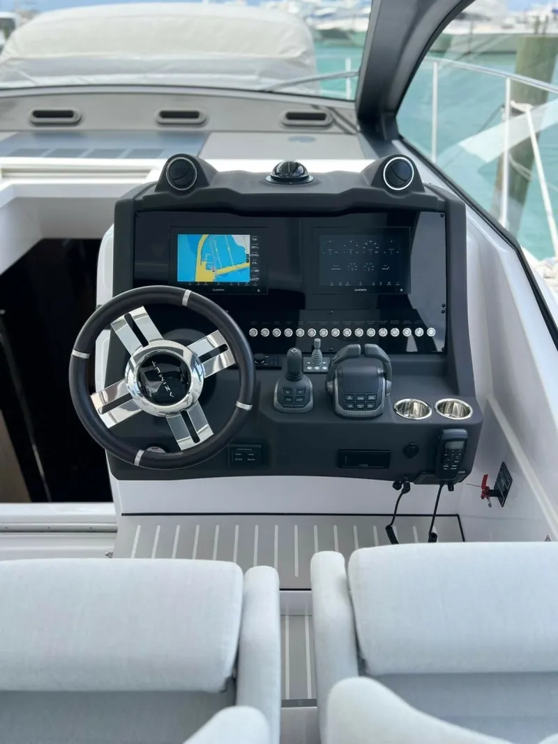 Slide: The Image of Azimut Atlantis 51 2025 - 7959975