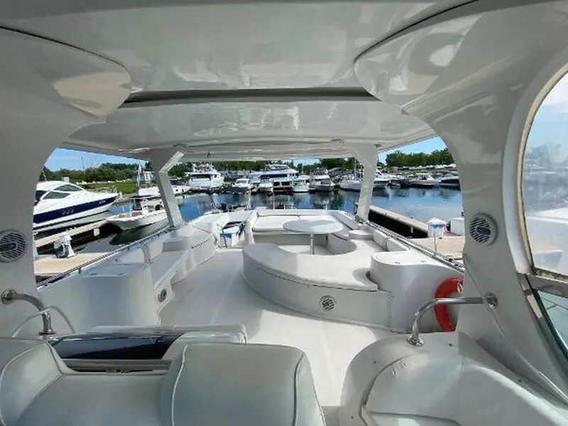 Slide: The Image of 1999 Bluewater 5200 - 8025009