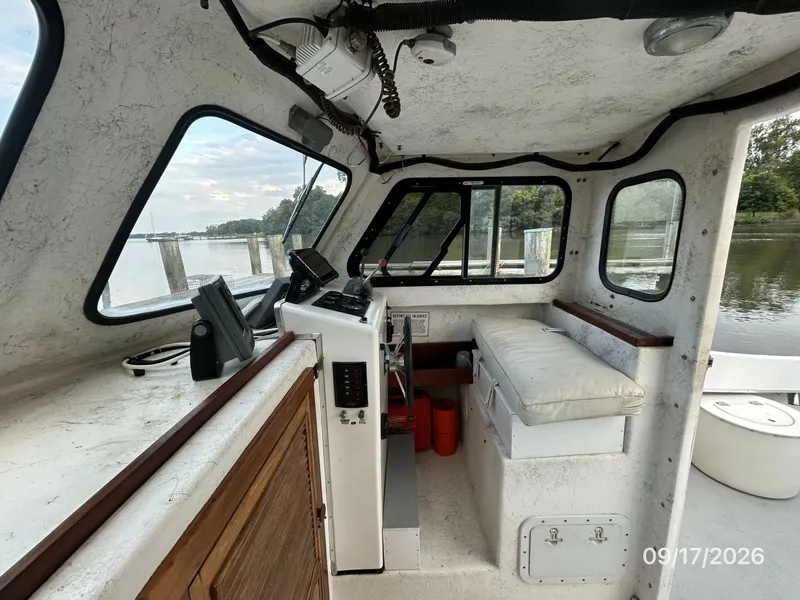 Slide: The Image of 31' Markley/Big Jack pilothouse starboard - 8034176