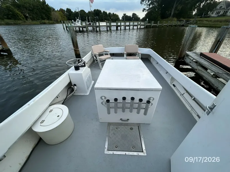 Slide: The Image of 31' Markley/Big Jack cockpit aft - 8034165