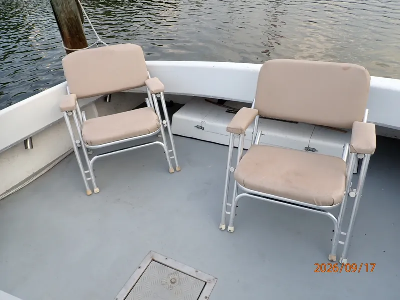 Slide: The Image of 31' Markley/Big Jack cockpit seating - 8034166