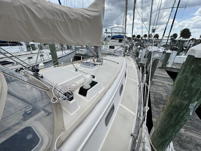 Slide: The Image of Island Packet 32 1994 - 8049566