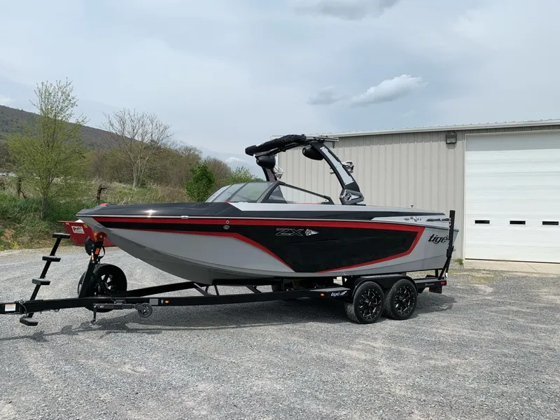 The Image of Tige 23ZX 2021 - 8172559