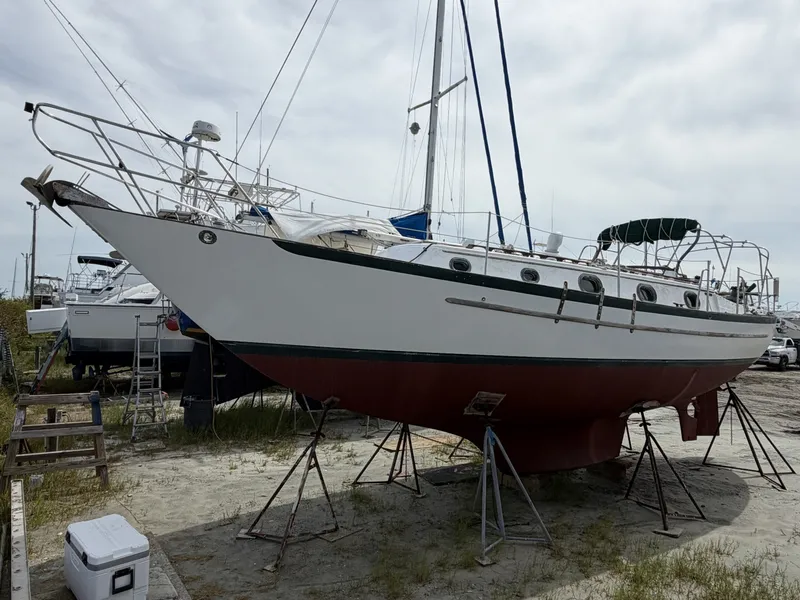 The Image of Pacific Seacraft 37 1988 - 8064094