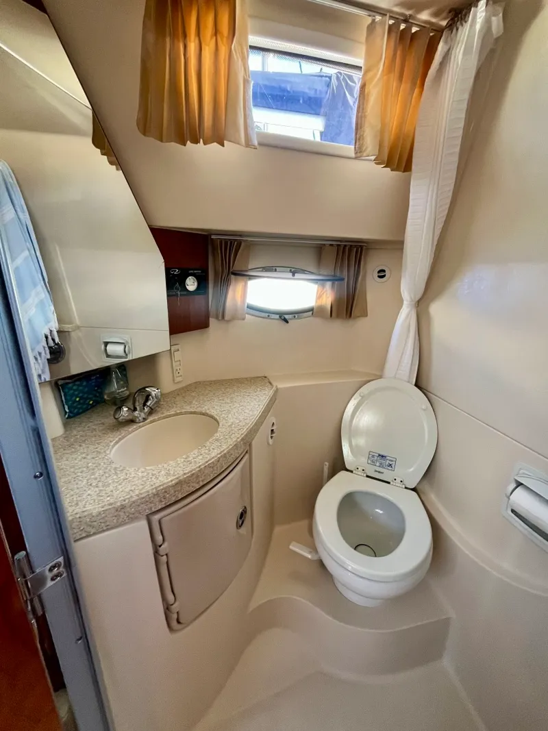 Slide: The Image of 2009 Regal 3060 Window Express - 8048474