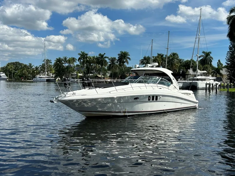 Slide: The Image of Sea Ray 40 Sundancer 2008 - 8035238