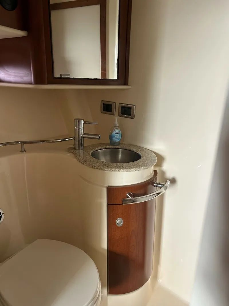 Slide: The Image of Sea Ray 40 Sundancer 2008 - 8035281