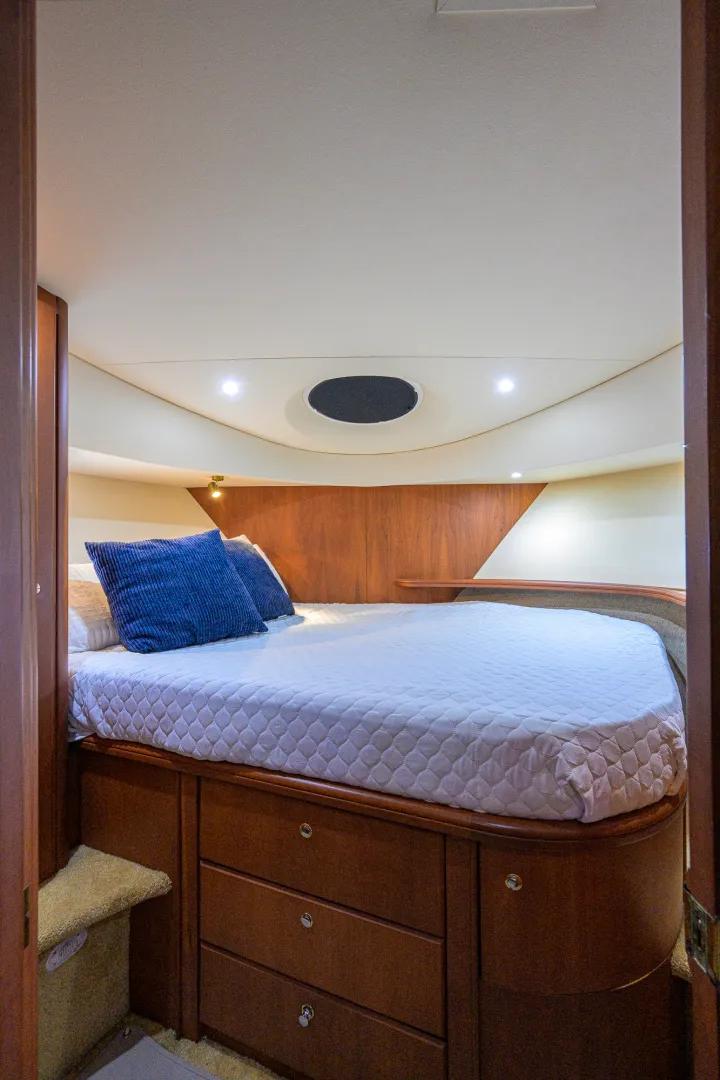 Slide: The Image of Silverton 39 Motor Yacht 2005 - 8139581