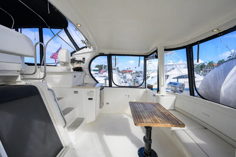 Slide: The Image of Silverton 39 Motor Yacht 2005 - 8139557