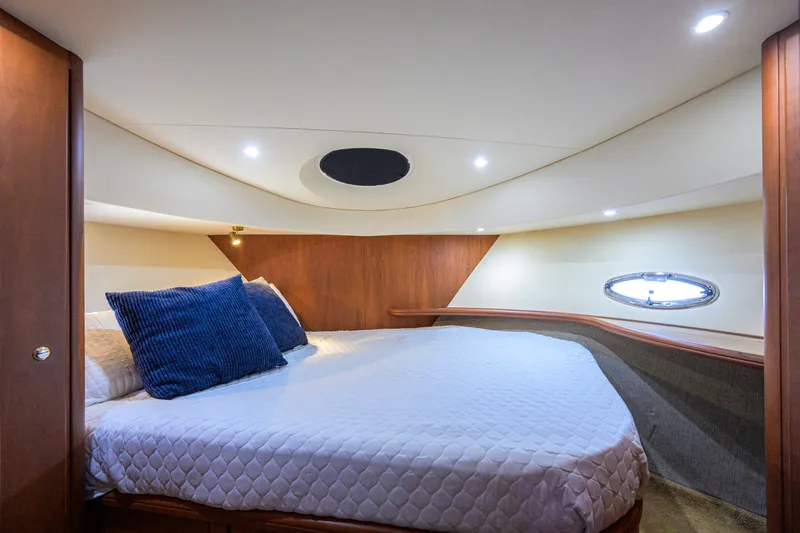 Slide: The Image of Silverton 39 Motor Yacht 2005 - 8139582