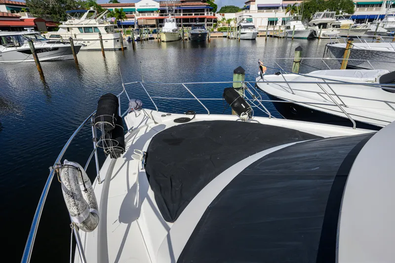 Slide: The Image of Silverton 39 Motor Yacht 2005 - 8139555