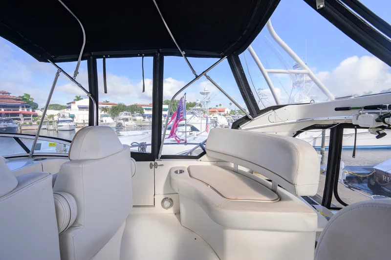 Slide: The Image of Silverton 39 Motor Yacht 2005 - 8139552