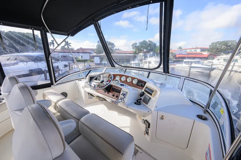 Slide: The Image of Silverton 39 Motor Yacht 2005 - 8139550