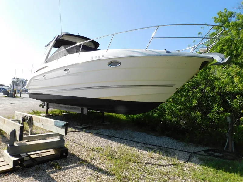 The Image of Monterey 330 Sport Yacht 2007 - 8035663