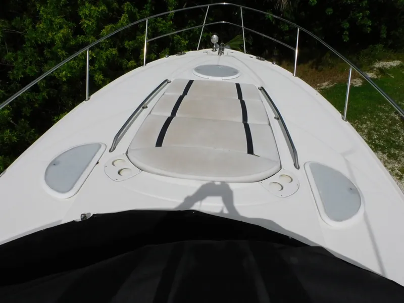 Slide: The Image of Monterey 330 Sport Yacht 2007 - 8035667