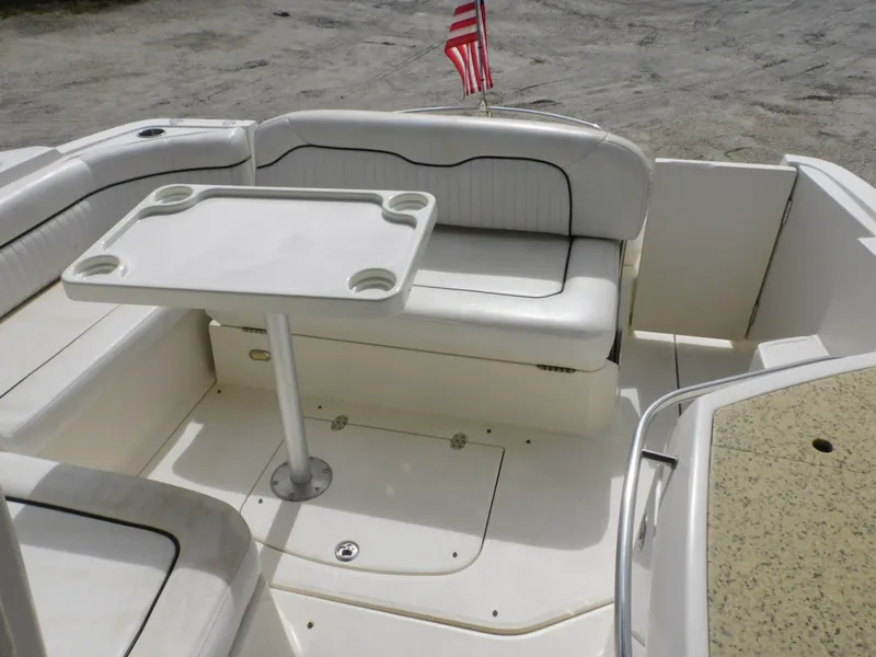 Slide: The Image of Monterey 330 Sport Yacht 2007 - 8035668