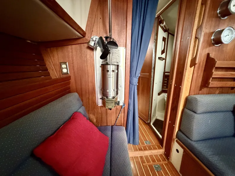 Slide: The Image of Pacific Seacraft Crealock 1997 - 8035748