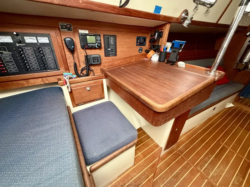 Slide: The Image of Pacific Seacraft Crealock 1997 - 8035707