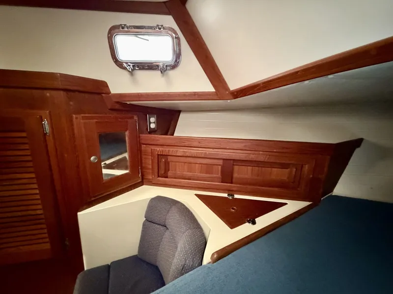 Slide: The Image of Pacific Seacraft Crealock 1997 - 8035778