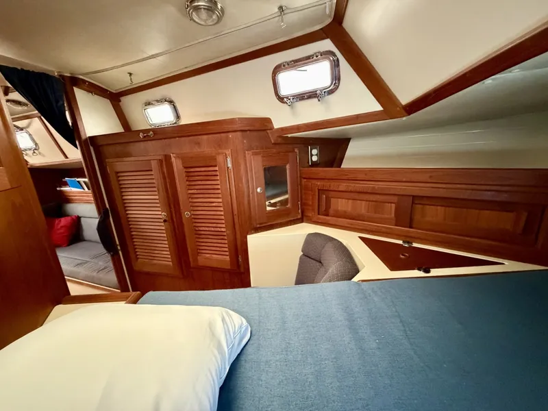 Slide: The Image of Pacific Seacraft Crealock 1997 - 8035774