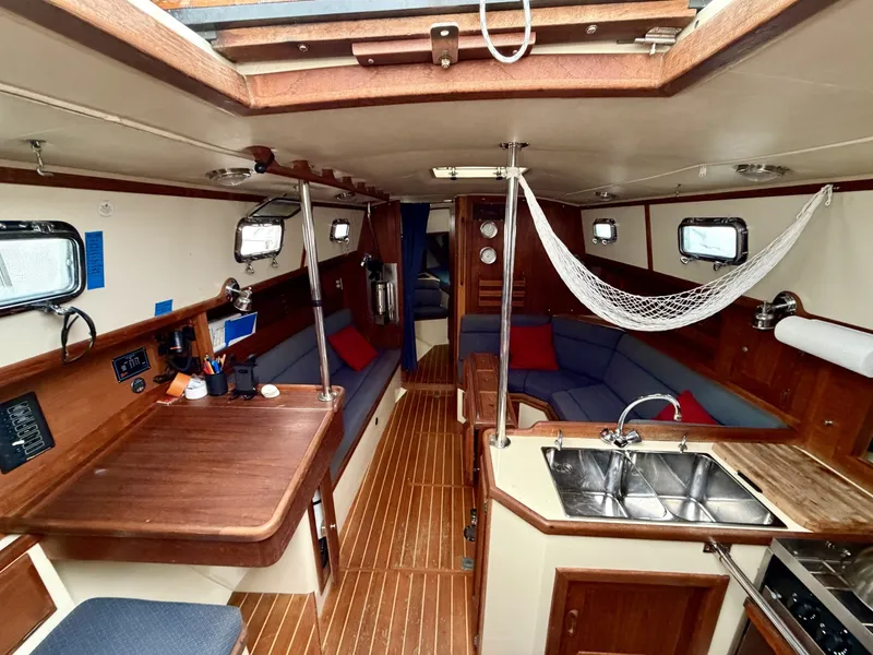 Slide: The Image of Pacific Seacraft Crealock 1997 - 8035704