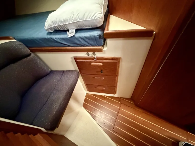 Slide: The Image of Pacific Seacraft Crealock 1997 - 8035788
