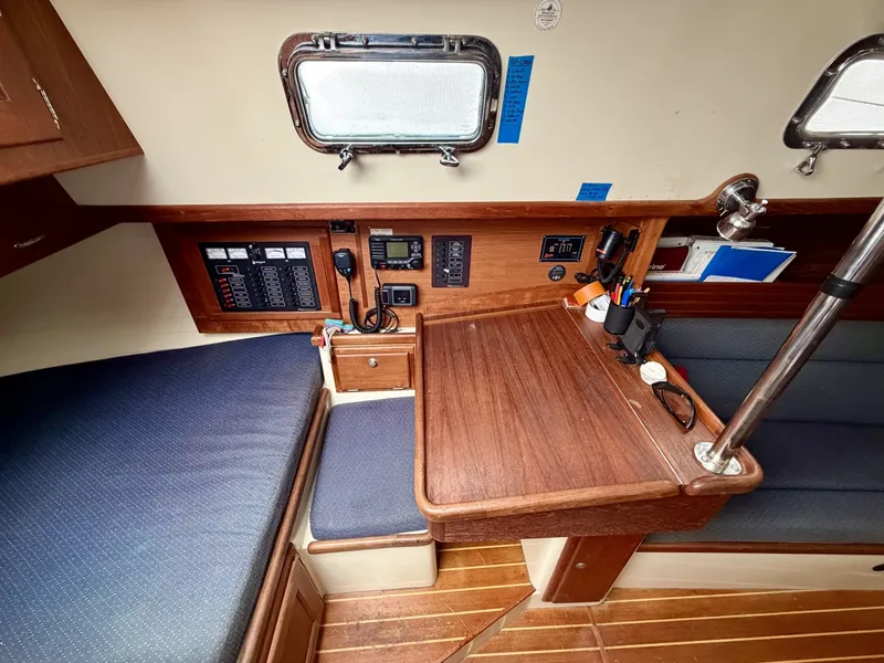 Slide: The Image of Pacific Seacraft Crealock 1997 - 8035708