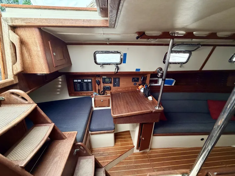 Slide: The Image of Pacific Seacraft Crealock 1997 - 8035706