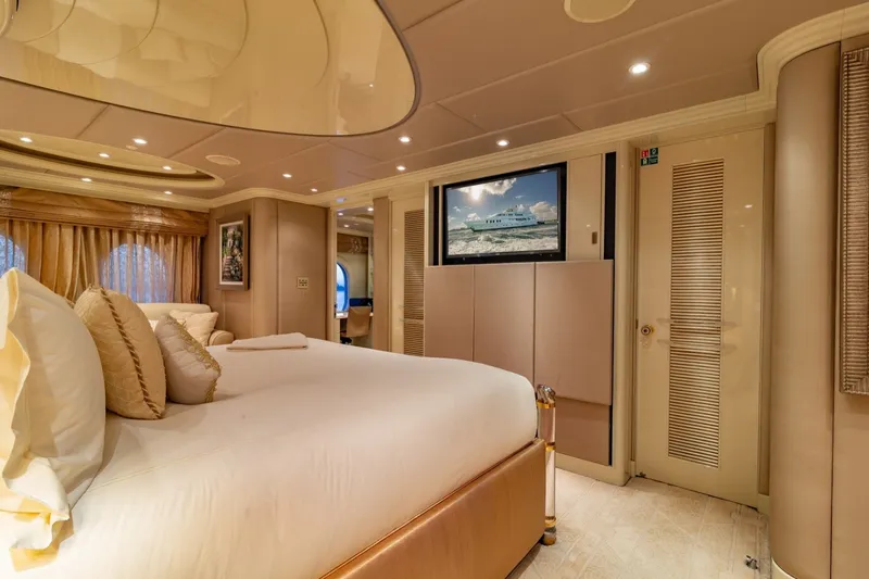 Slide: The Image of Christensen 145 2002 - 8035931