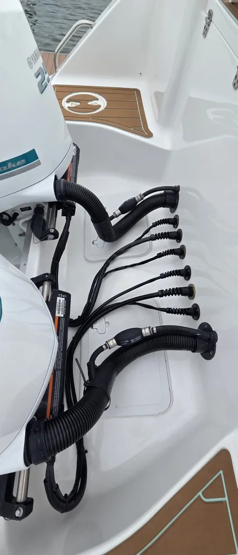 Slide: The Image of Sea Hunt 27 Gamefish CB 2021 - 8042386