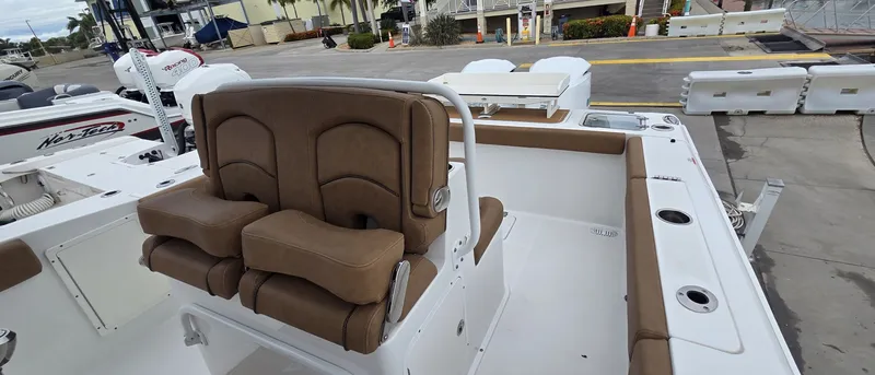 Slide: The Image of Sea Hunt 27 Gamefish CB 2021 - 8036275