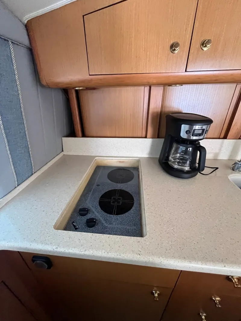 Slide: The Image of Galley area on the 2004 Ocean Yachts 52 Super Sport - 8036702