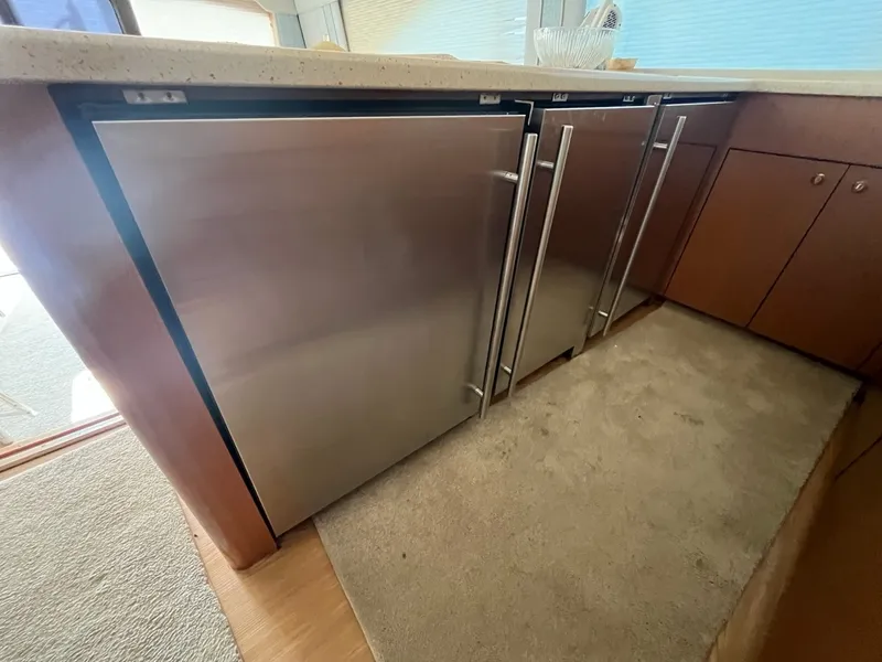 Slide: The Image of Galley area on the 2004 Ocean Yachts 52 Super Sport - 8036697