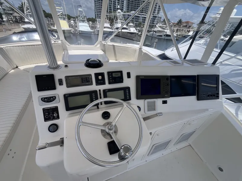 Slide: The Image of Helm and Flybridge Area on the 2004 Ocean Yachts 52 Super Sport - 8036682