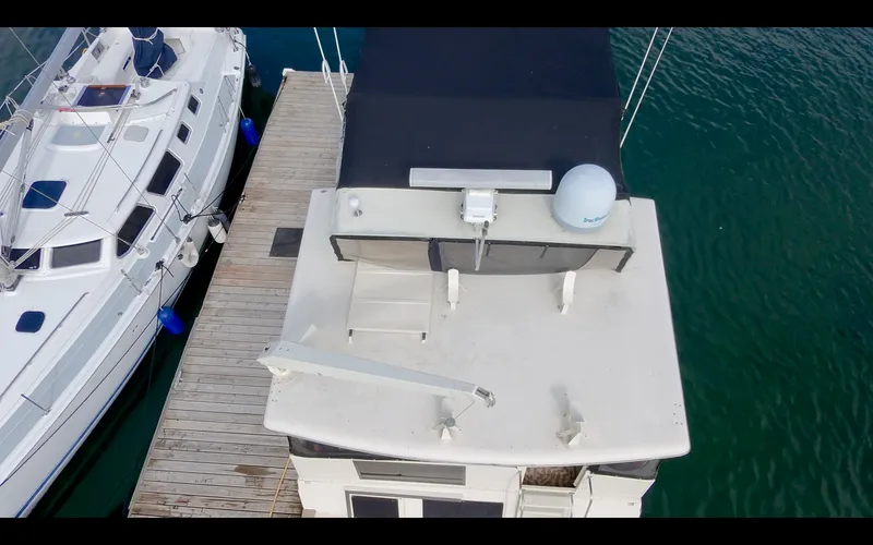 Slide: The Image of 1989 Carver 48 Californian - 8038645