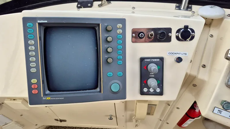 Slide: The Image of 1989 Carver 48 Californian - 8038594