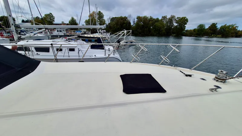 Slide: The Image of 1989 Carver 48 Californian - 8038575