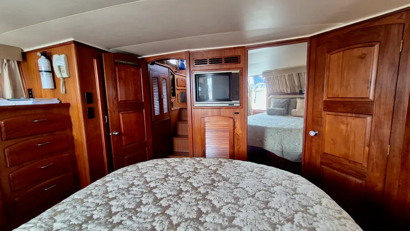 Slide: The Image of 1989 Carver 48 Californian - 8038631