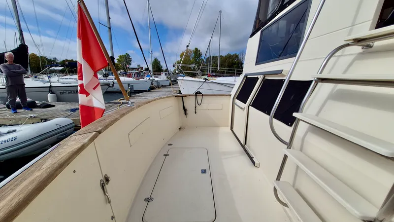 Slide: The Image of 1989 Carver 48 Californian - 8038584