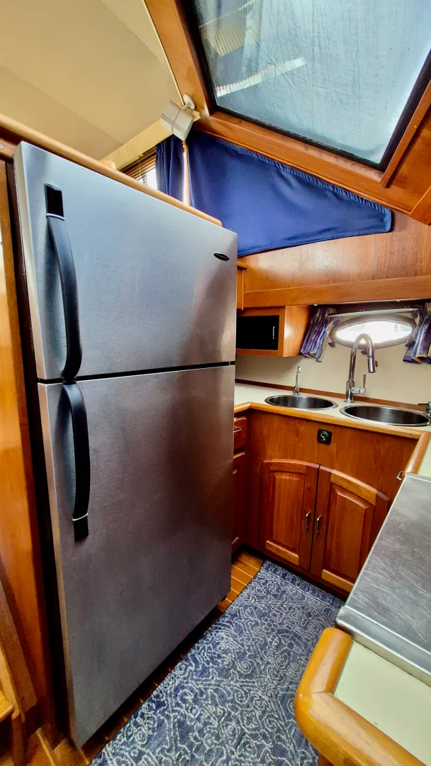 Slide: The Image of 1989 Carver 48 Californian - 8038605