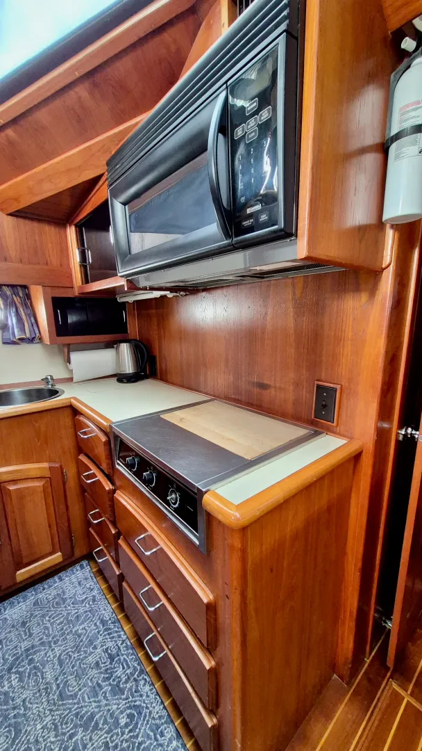 Slide: The Image of 1989 Carver 48 Californian - 8038602