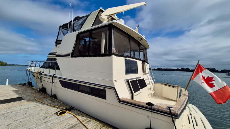 Slide: The Image of 1989 Carver 48 Californian - 8038582